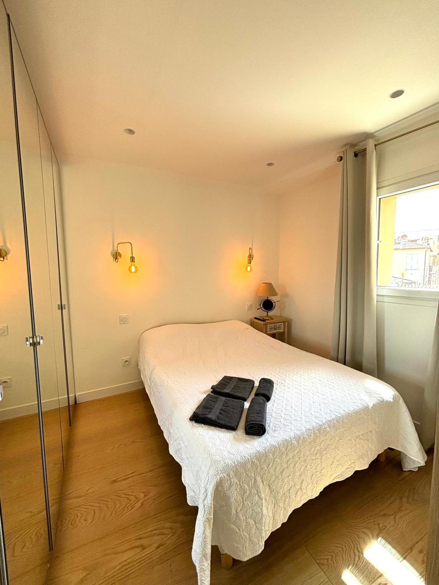 Duplex Old Town Antibes - New ! Apartment ภายนอก รูปภาพ